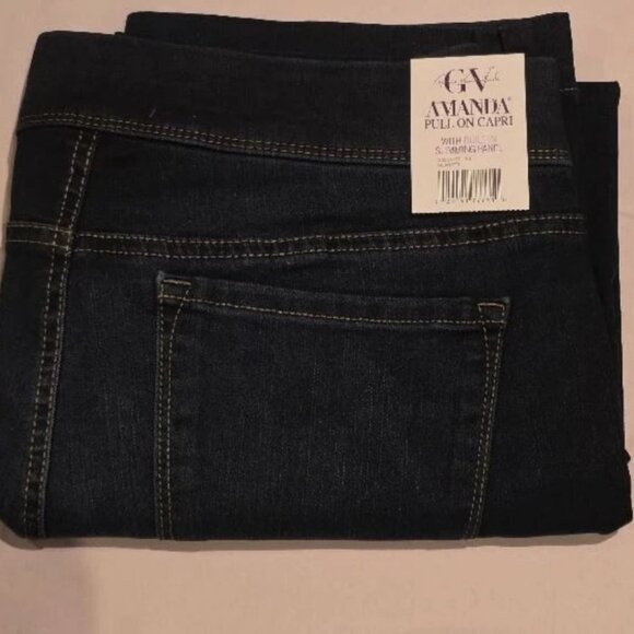 Women's Gloria Vanderbilt Amanda Pull-On Capri Pants Color: Hewlett Size: 14 - Picture 2 of 4